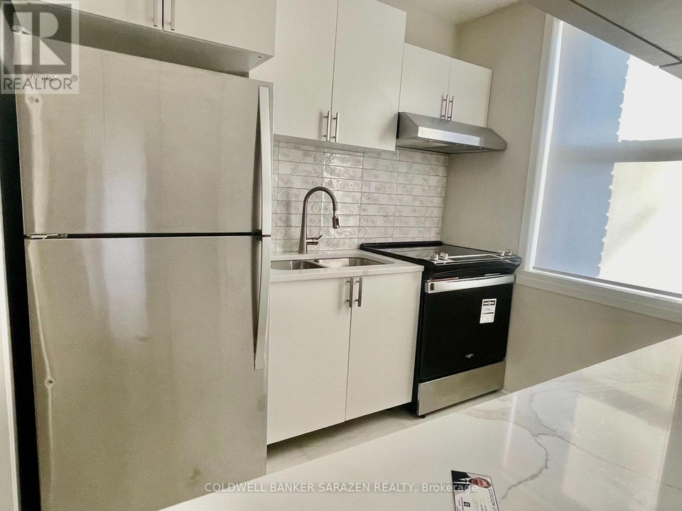 4 - 58 PARENT AVENUE Ottawa, Ontario 4