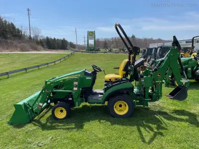 Welcome to Crossroads Equipment Hours: 286 (24 April 2025) 25 HP Hydro / MFWD / Loader: Yes / Mid Mo...