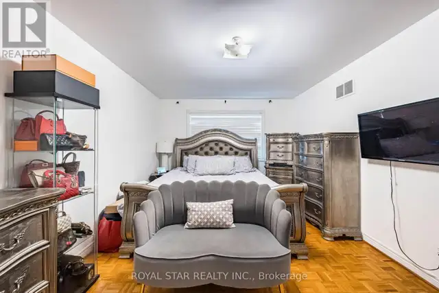 40 OAKDALE ROAD Vaughan (Maple), Ontario in Houses for Sale in Markham / York Region - Image 26