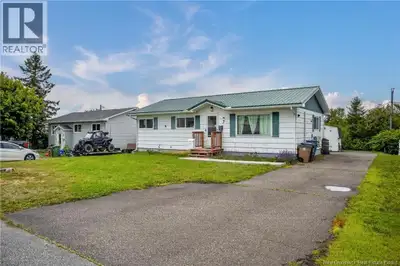 Accepted offer! Welcome to this great 3-bedroom, 2-bathroom home located in the desirable Forest Hil...