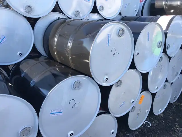 Baril de plastique (grade alimentaire) 210 litres in Other in Drummondville - Image 9