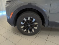 Built for drivers who want pickup utility without giving up everyday comfort, this used 2025 Hyundai... (image 9)