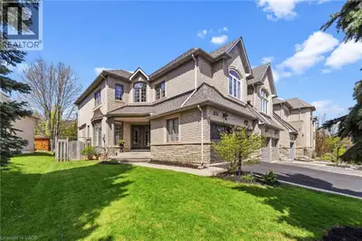 Welcome to this spacious end unit freehold townhome in one of Oakville's most sought-after neighbour...