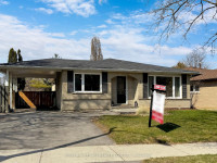 Orchard Heights Blvd &Yonge St,ON (4 Bedroom  2 Bathrooms)