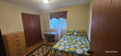 Master bedroom North of Wolseley UofW/HSC/ Polo Park Now or July