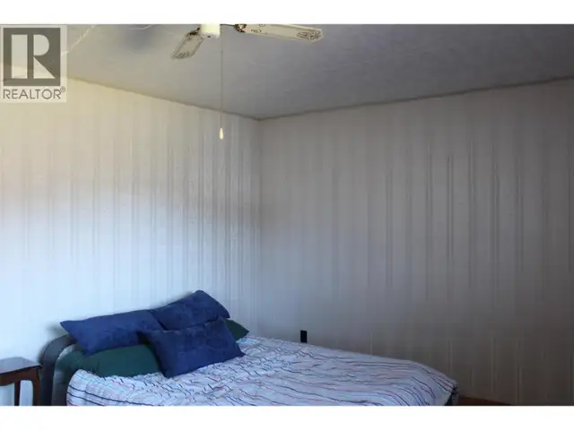 208 Maple Street Fauquier, British Columbia in Houses for Sale in Nelson - Image 13