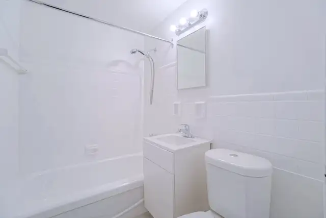 FALL SPECIAL - 1 MONTH FREE ON 2 BEDROOMS in Long Term Rentals in Hamilton - Image 14
