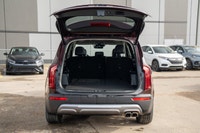 This 2022 Kia Telluride SX is a well-maintained, family-friendly SUV that balances day-to-day practi... (image 9)