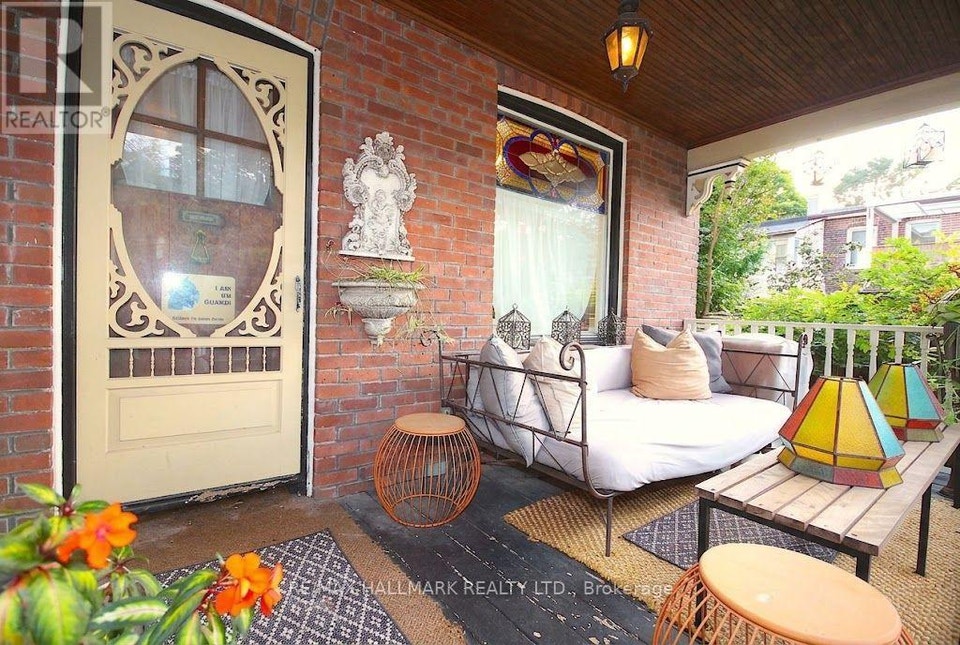 UPPER - 91 IVY AVENUE Toronto (South Riverdale), Ontario 2