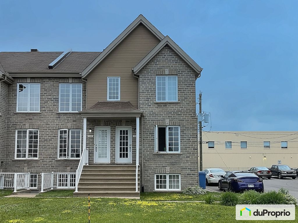 $750,000 - Triplex for sale in Lavaltrie — photo 2