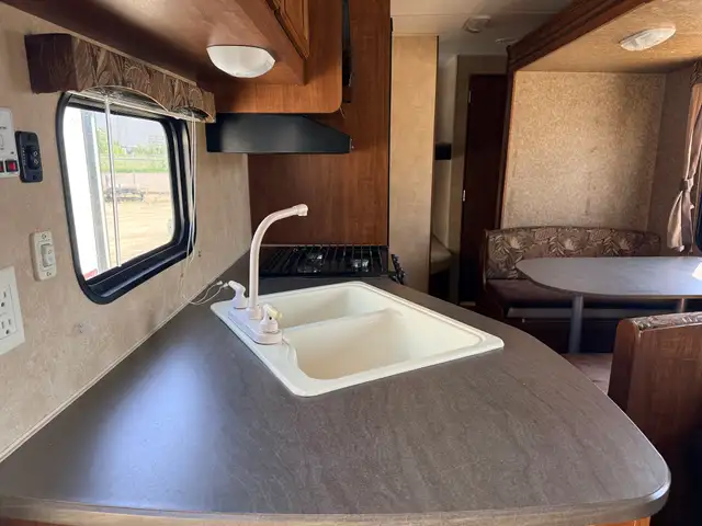 2012 Jayco JAY FLIGHT 26 BH in Travel Trailers & Campers in St. Albert - Image 10