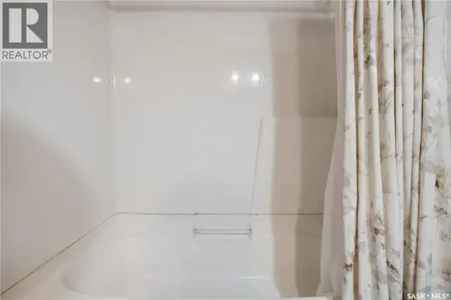 1 4341 Rae STREET Regina, Saskatchewan in Condos for Sale in Regina - Image 27