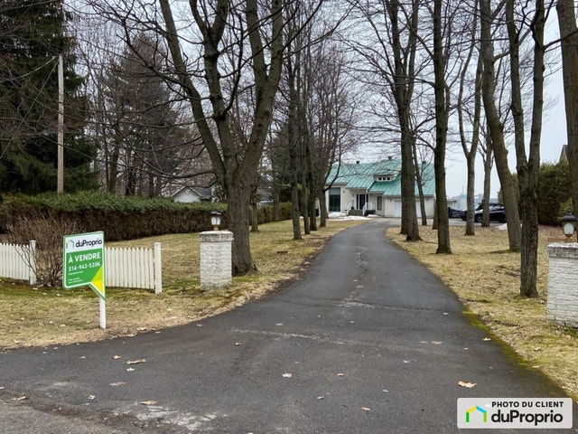 $759,999 - 1 1/2 Storey for sale in St-Ignace-De-Loyola — photo 1