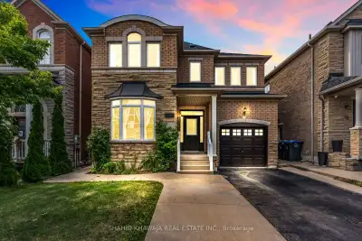 *Please View Virtual Tour* Step into the Charm of 11 Maddybeth Crescent, Nestled in the Highly Desir...