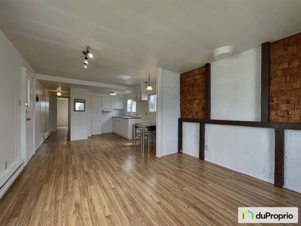 $219,000 - Mobile home for sale in Beauport — photo 1