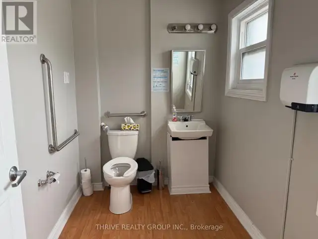 690 HALE STREET London East (East N), Ontario in Commercial & Office Space for Rent in London - Image 13