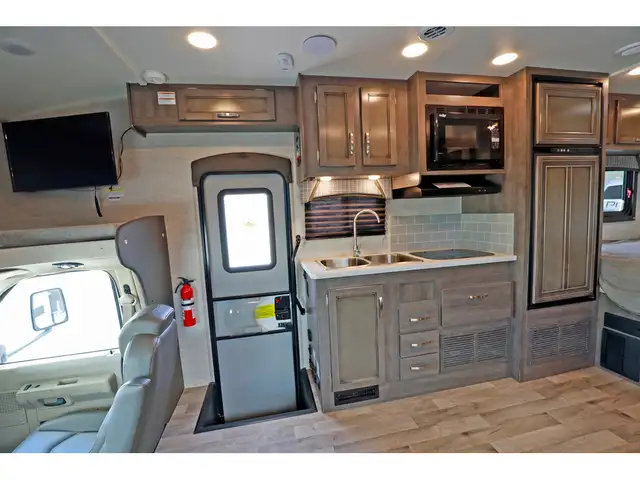 2024 Jayco Redhawk SE redhawk 22A 1 extension Classe C 24 pieds in RVs & Motorhomes in Laval / North Shore - Image 8