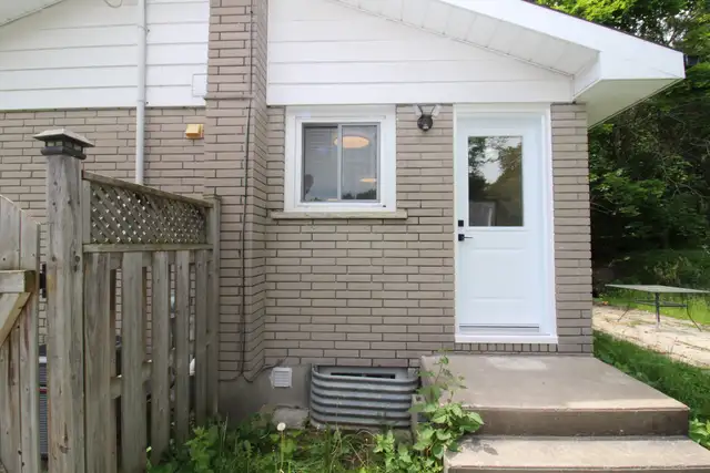 41 Beechwood Drive, Peterborough (Unit A) - All Utilities & Gara in Long Term Rentals in City of Toronto - Image 3