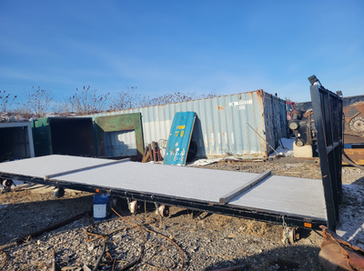 8' x 37' Flat bed for sale in the Ottawa Area. Attachement is in great condition. Please contact 647...