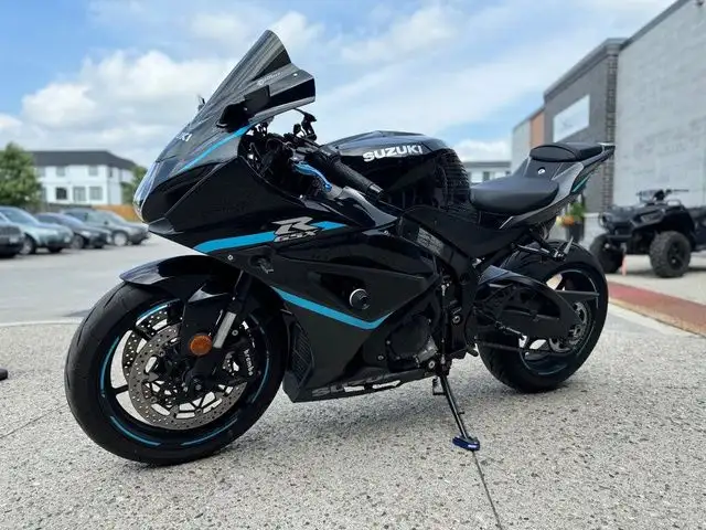 2024 Suzuki GSX-R1000A in Street, Cruisers & Choppers in London - Image 6