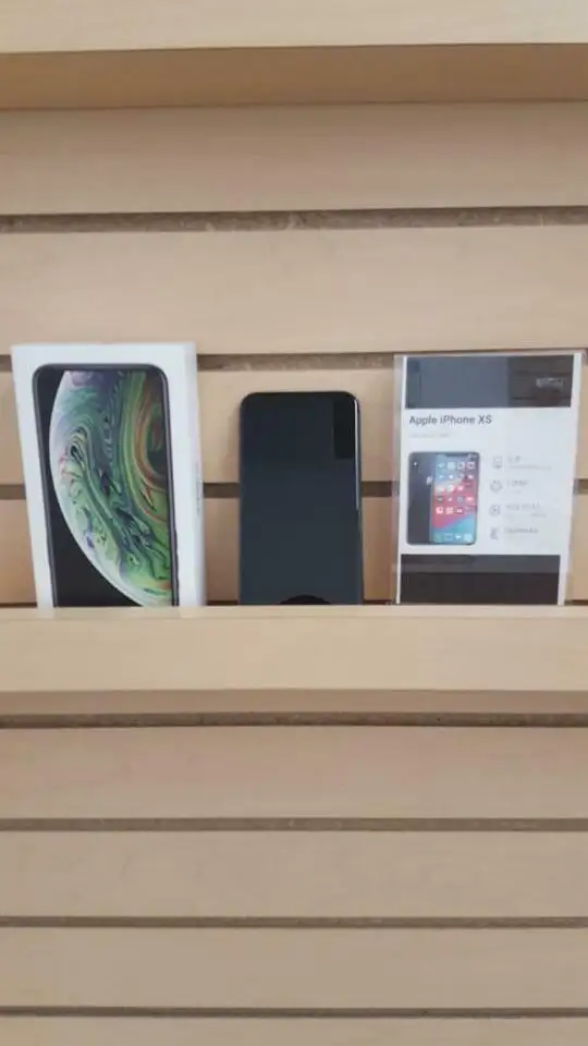 SUMMER SALE iPhone X XR XS/MAX Unlocked NEW CHARGER 1 Yr WAR in Cell Phones in Calgary - Image 3