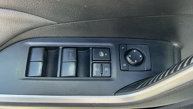 2021 Toyota RAV4 LE -NO ACCIDENT-LOW MILEAGE-BLIND SPOT MONITOR- in Cars & Trucks in Markham / York Region - Image 13