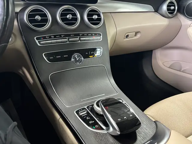2021 Mercedes-Benz C-Class C300|4MATIC|AMGPKG|NAV|WOOD|CREAMLEAT in Cars & Trucks in City of Toronto - Image 33