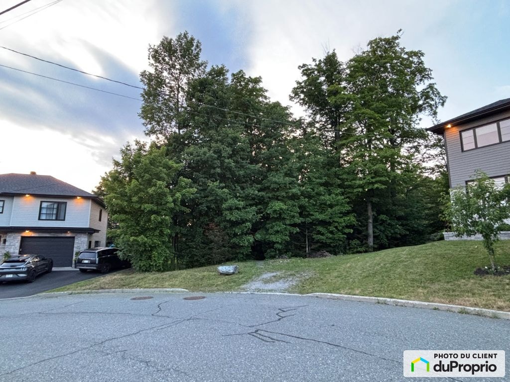 $254,900 - Residential Lot for sale in Ste-Marie — photo 1
