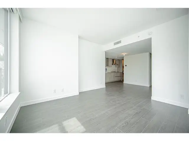 502 13768 100TH AVENUE Surrey, British Columbia62863312479875124