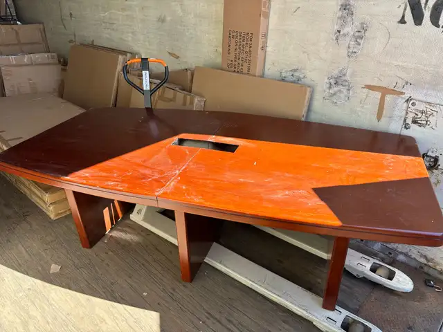 Round Table(Brand New)-Boardroom Table!62864364565121124