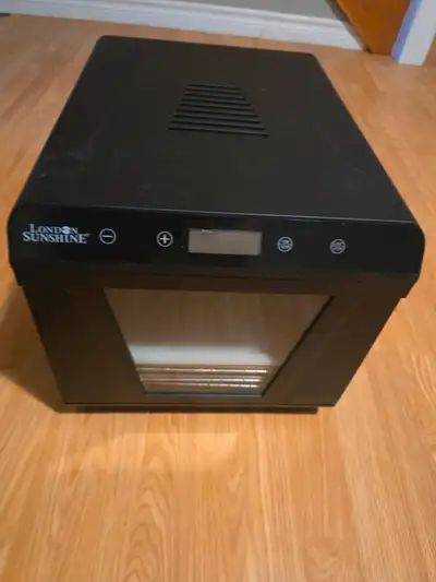 Dehydrator.  Like new., View more