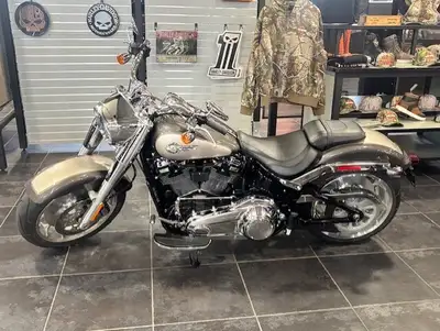 Oppotunity doesn't knock it RUMBLES!!! Looking for a Have you always wanted a Harley? PLUS HST&LICEN...