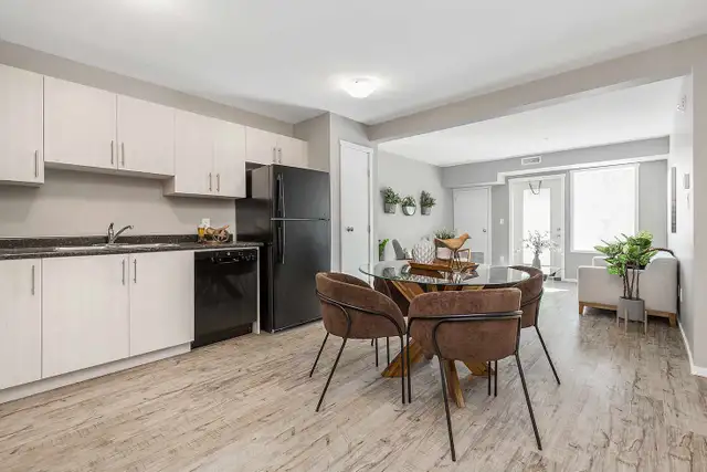 Pet-Friendly Two Bedroom Two Bath with In-suite Laundry for Rent in Long Term Rentals in Lethbridge - Image 5