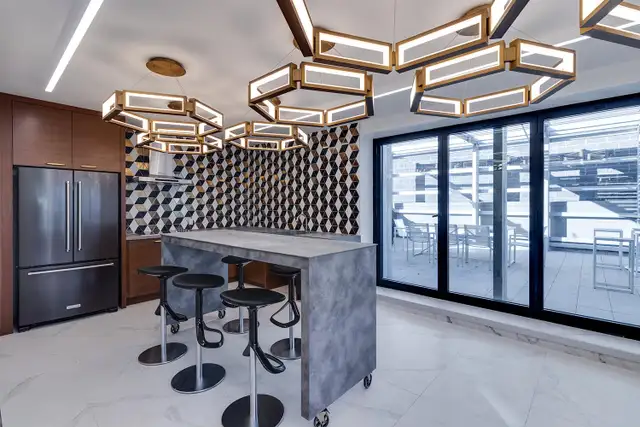 studio  - Fifty on the Park in Long Term Rentals in City of Toronto - Image 10