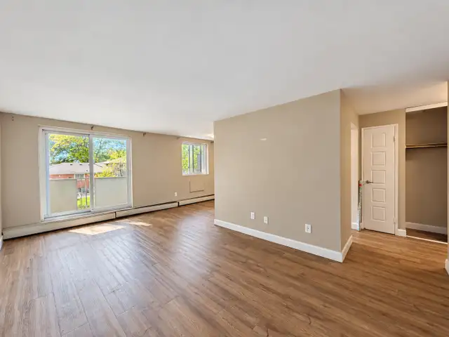 209-455 Sandys St Chatham ON N7L 4H2 in Long Term Rentals in Chatham-Kent - Image 5