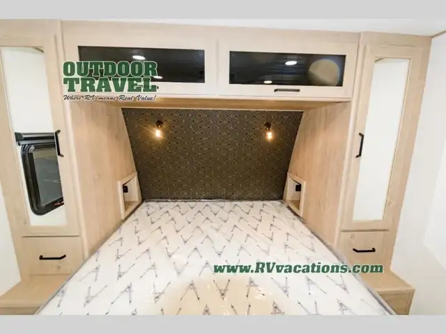 2026 Grand Design Imagine XLS 25RLE in Travel Trailers & Campers in Hamilton - Image 20