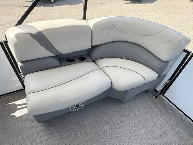 2019 SYLVAN Mirage 8522 Party Fish Luxury Ed TRITOON -used ponto in Powerboats & Motorboats in Prince Albert - Image 21
