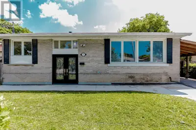 215 JEFFCOAT DRIVE N Toronto (West Humber-Clairville), Ontario
