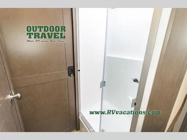 2026 Forest River RV Georgetown 5 Series 34M5 in RVs & Motorhomes in Hamilton - Image 31