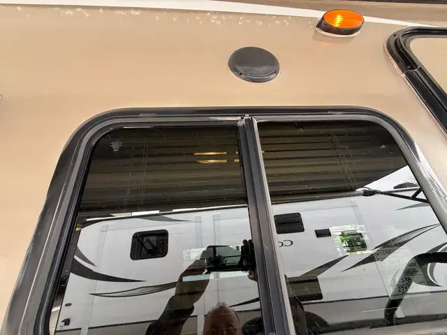 2014 Heartland WILDERNESS 2175RB  in Travel Trailers & Campers in St. Albert - Image 24