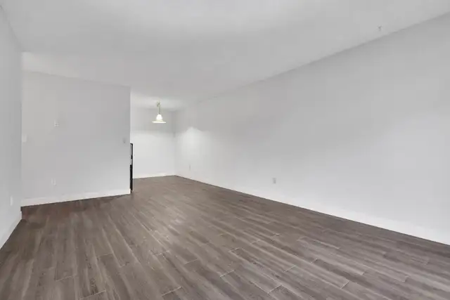 Dolphin Square Apartments - 2 Bedroom available at 8200 Park Roa in Long Term Rentals in Richmond - Image 10