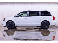 **MECHANICALLY CERTIFIED** ORIGINAL FACTORY PRICE $53,985 102,538 KM This 2020 Dodge Grand Caravan G... (image 3)