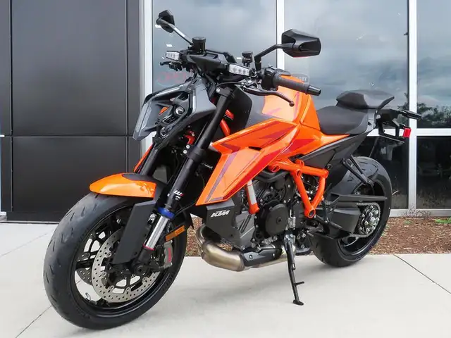 2025 KTM 1390 Super Duke R EVO in Street, Cruisers & Choppers in Cambridge - Image 3