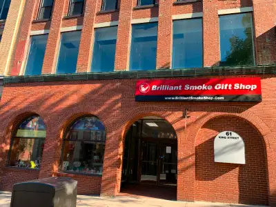 These Uptown Offices / Studios locate at Saint John " Bank Street" - 61 King Street ( Second Floor )...