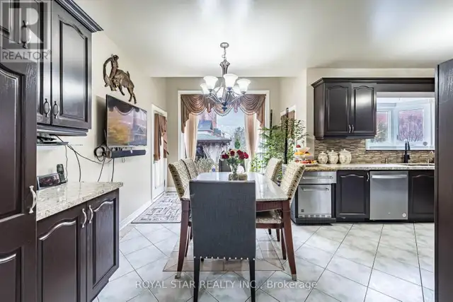 40 OAKDALE ROAD Vaughan (Maple), Ontario in Houses for Sale in Markham / York Region - Image 14