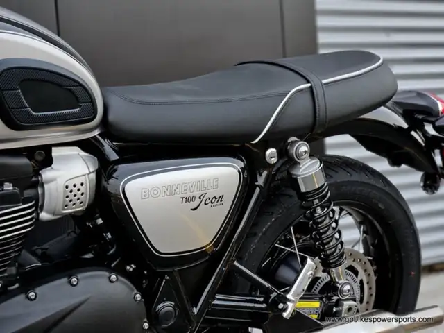 2025 Triumph Bonneville T100 Icon Edition in Street, Cruisers & Choppers in Oshawa / Durham Region - Image 16