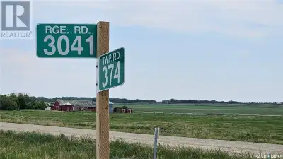 Acreage Living Minutes from Saskatoon – Endless Possibilities on 10 Acres Enjoy the best of both wor...
