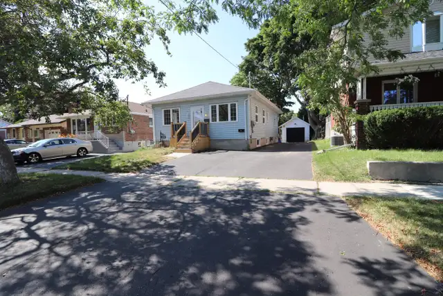 Bright 2 bedroom basement for rent in Oshawa