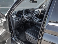 *Cooled Seats, Sunroof, Leather Seats, Premium Audio, Power Liftgate!* With its impressive features... (image 6)