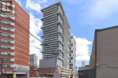 Prime Location. Unobstructed Lake/City View, Over 400 Sqft Functional Layout, Plus A Large Balcony....